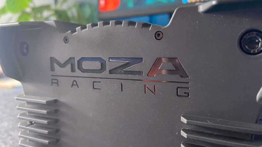 Moza Racing R9 Embossed Logo